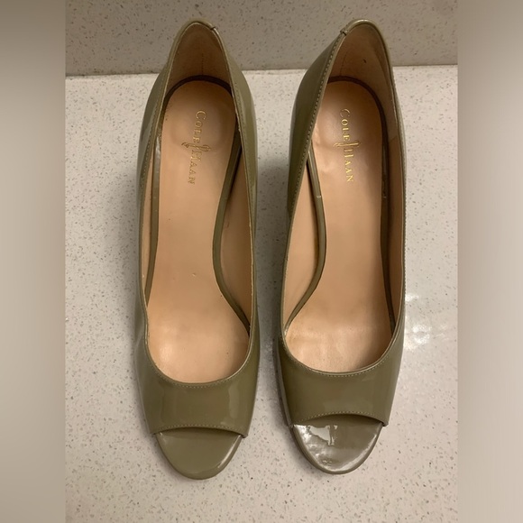 COLE HAAN Women's Lainey Air Khaki Taupe Brown Open Toe Low Heels Pumps 8.5‎ - Picture 6 of 11